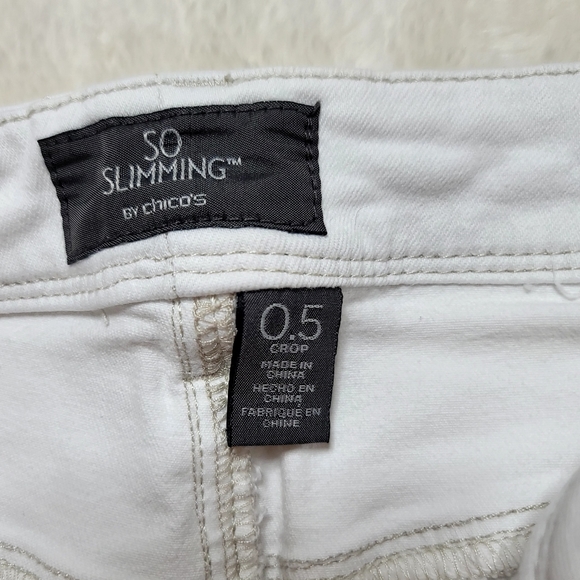 Chicos So Slimming cropped white pant - Picture 6 of 10